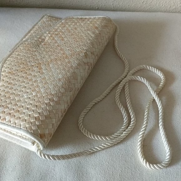 Vintage neiman marcus clutch - Picture 8 of 9